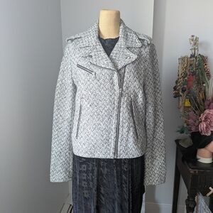 Gap Women's Gray Tweed Jacket Multi Zippers And Two Front Pockets.